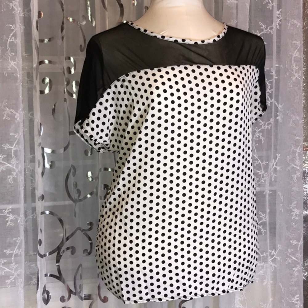 Mesh insert top🎹 NWT